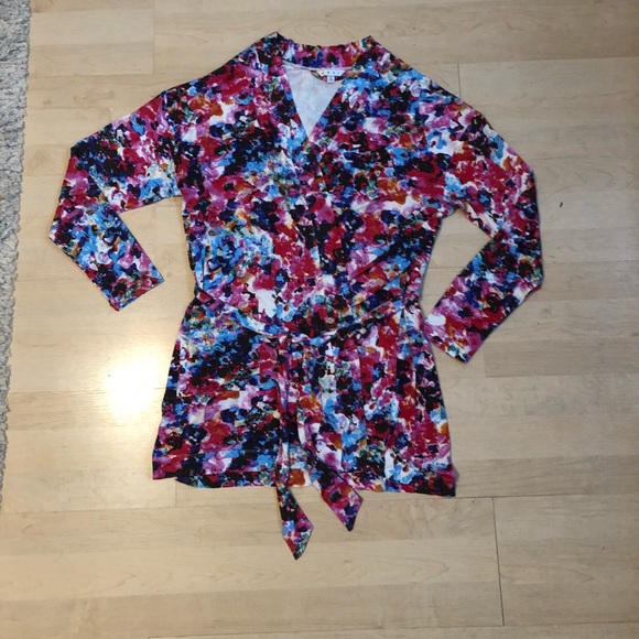 ⚡️CAbi Floral Wrap Robe
